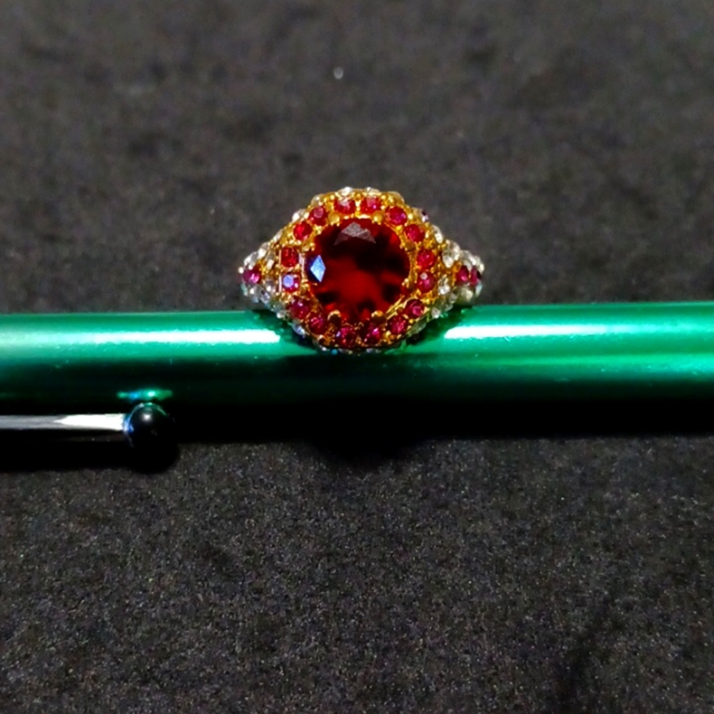 Womans  Cocktail Ring 6 Costume NWOT